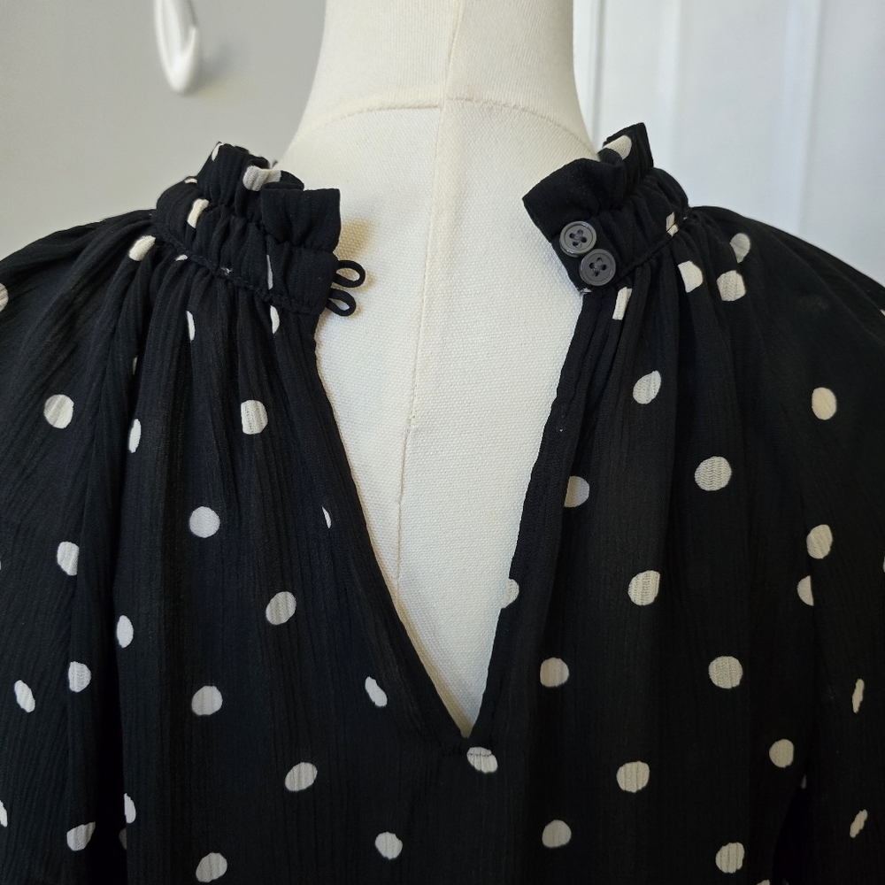 Loft | Medium | Black & White Polka Dot High Neck Blouse - Picture 7 of 9